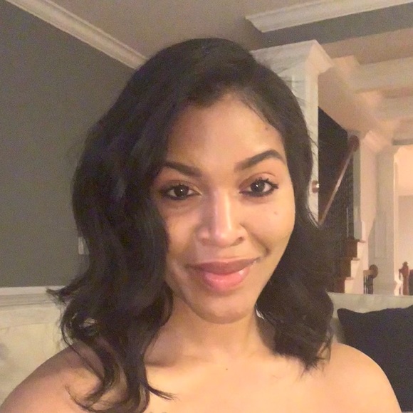 Meet your Posher, Kendra - Picture 1 of 1